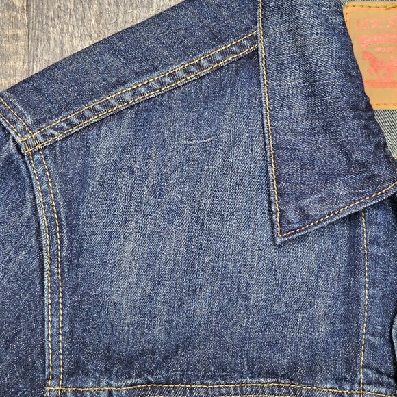 Levi's Men's Adult LARGE Dark Blue Distressed Denim Button Up Jean Jacket - Picture 3 of 9